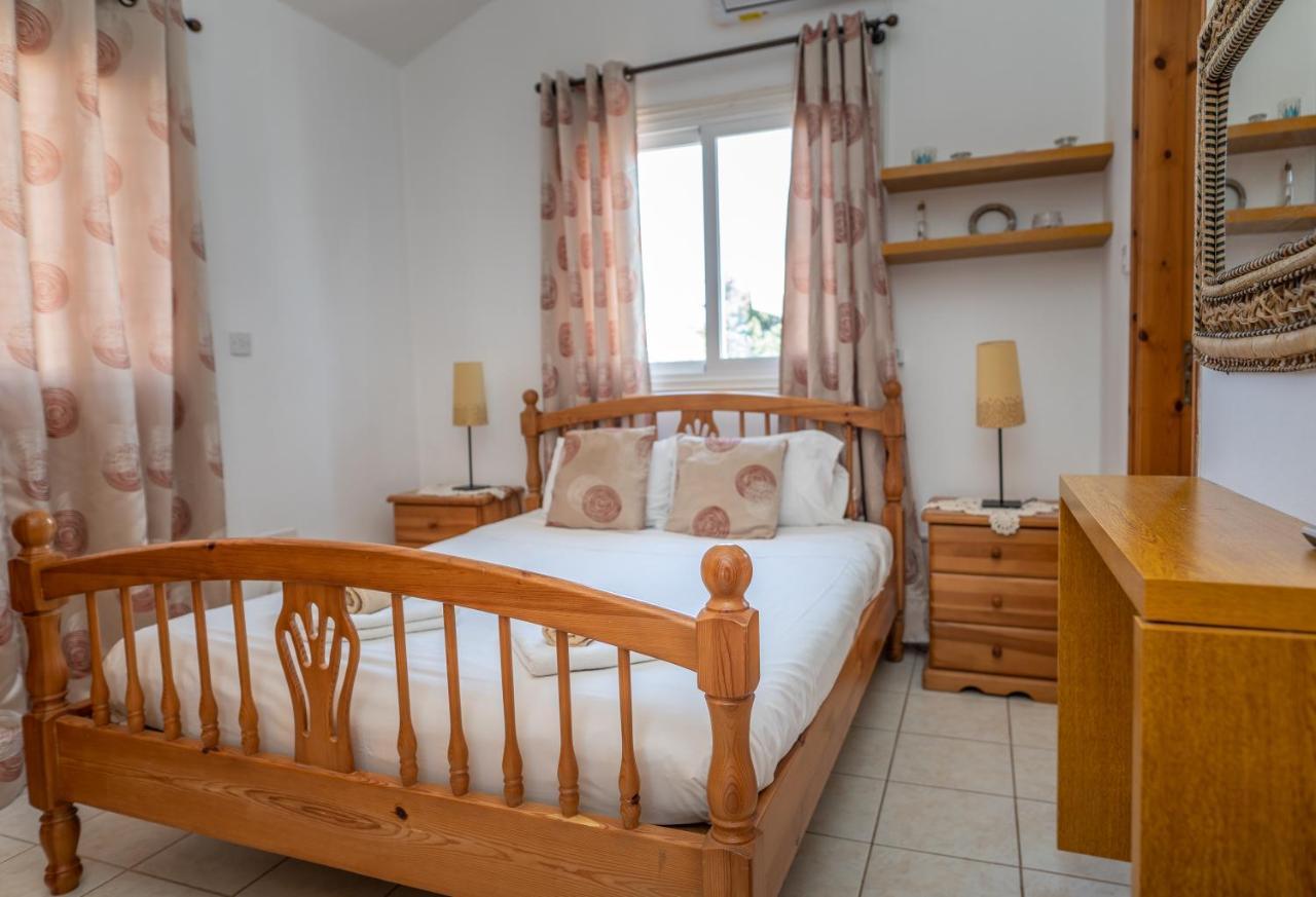 Sun & Sand Private Villa Протарас Экстерьер фото